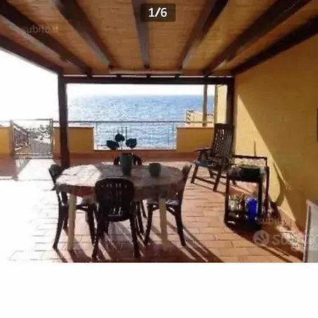 Casa Con Terrazzo E Scala Diretta Sul Mare *