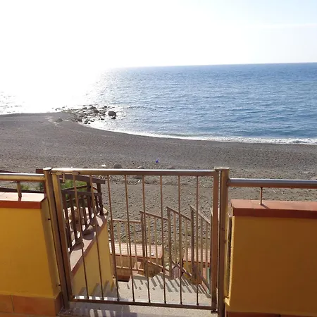 アパート Casa Con Terrazzo E Scala Diretta Sul Mare Capo dʼOrlando